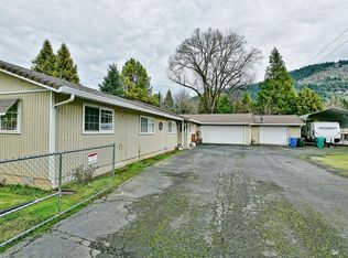1810 Fruitdale Dr, Grants Pass, OR 97527