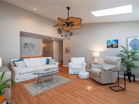 3rd image of 2431 Kingfisher Ln
