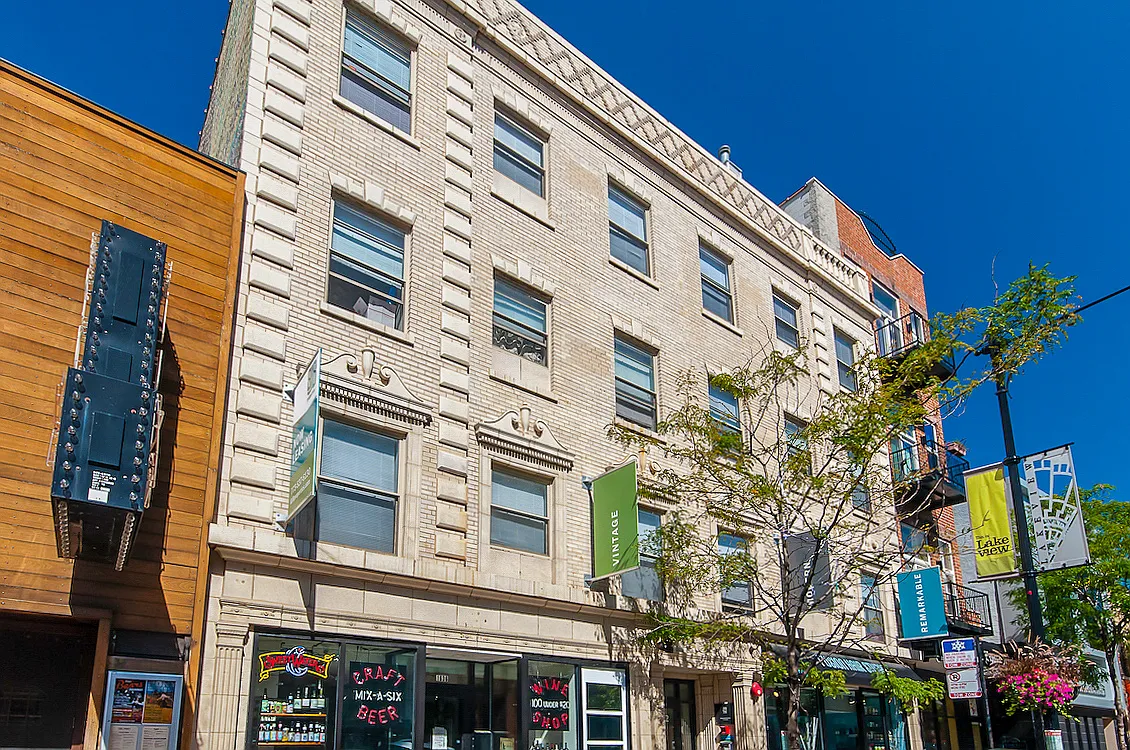 1632 W. Belmont — Photo 1