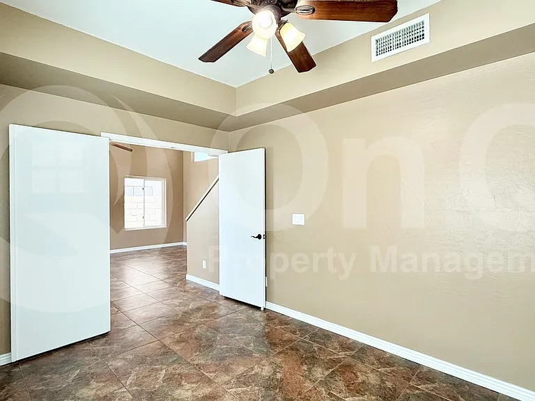 1417 N Dana St — Photo 13