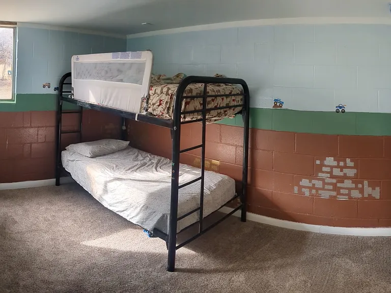 143 N 200 E — Photo 9