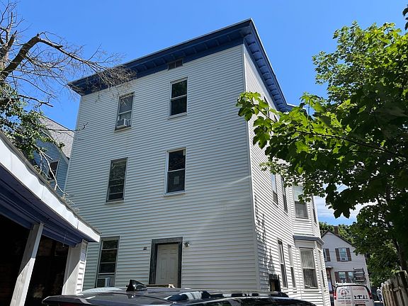 5th image of 73 Woodman St