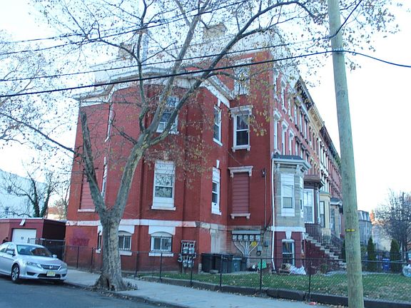 3rd image of 41 Crescent Ave