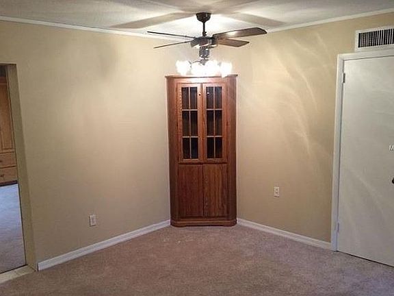 5th image of 8301 Alveron Ave