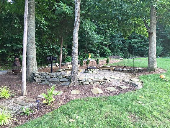 2nd image of 2051 Woodcliff Dr