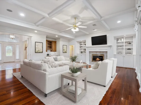 10524 Live Oak Dr, Forney, TX 75126