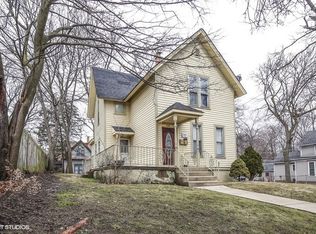 480 Division St, Elgin, IL 60120