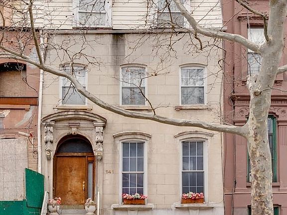 5th image of 141 Lefferts Place