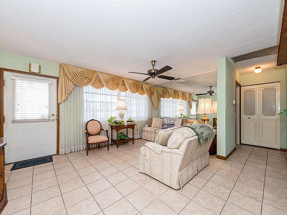 2nd image of 4221 NW 16th Avenue