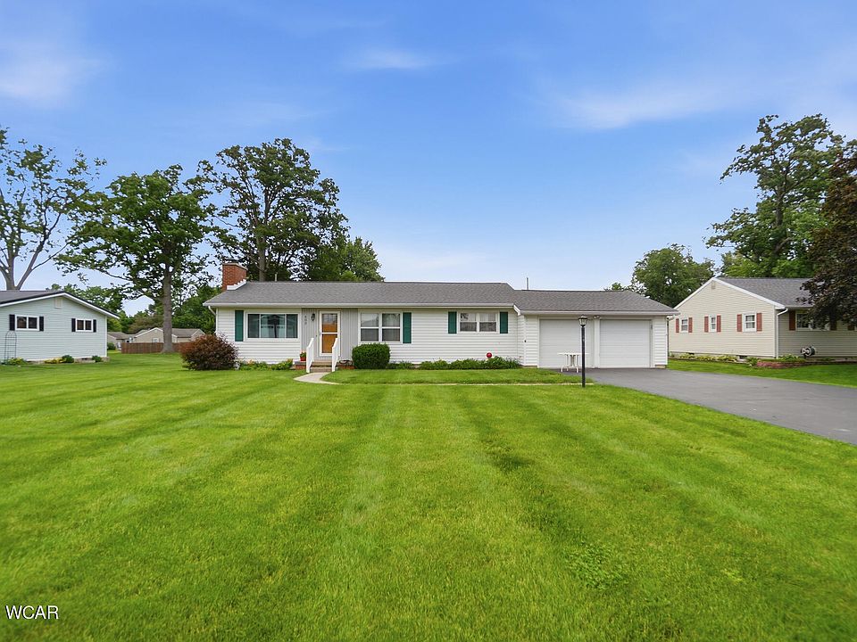1st image of 402 Woodlawn Dr