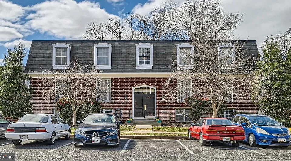 363 Homeland Southway #1B