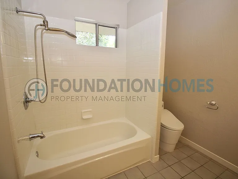 11 Glen Dr — Photo 36