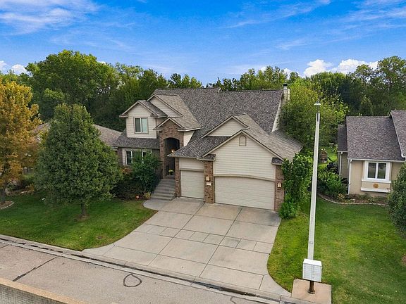 2nd image of 6915 W Garden Ridge Ct