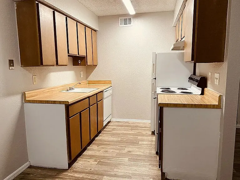 Cedar Lane Apartments — Photo 17