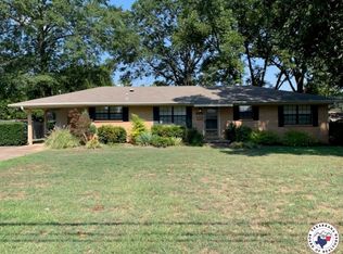 403 Redwater Rd, Wake Village, TX 75501