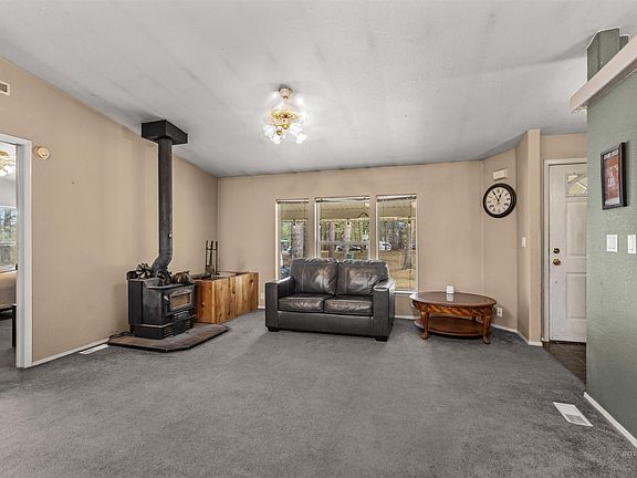 4th image of 1911 Gold Dust Rd