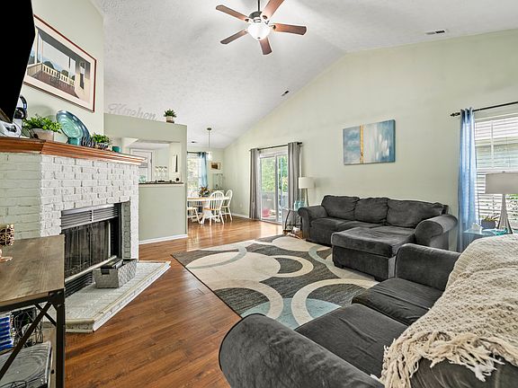 3rd image of 6626 Sundown Dr N