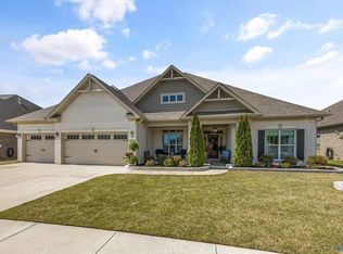 7614 Flint Crossing Cir, Owens Cross Roads, AL 35763