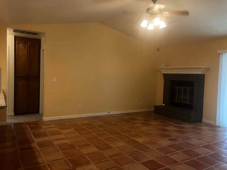 1213 Chetwood Dr — Photo 4