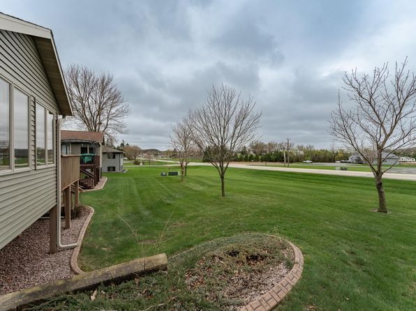 274 Dawn Ave, Saint Charles, MN 55972