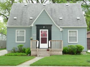 2115 4th Ave N, Grand Forks, ND 58203