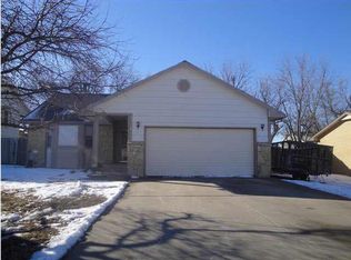 55 Huntington Rd, Augusta, KS 67010