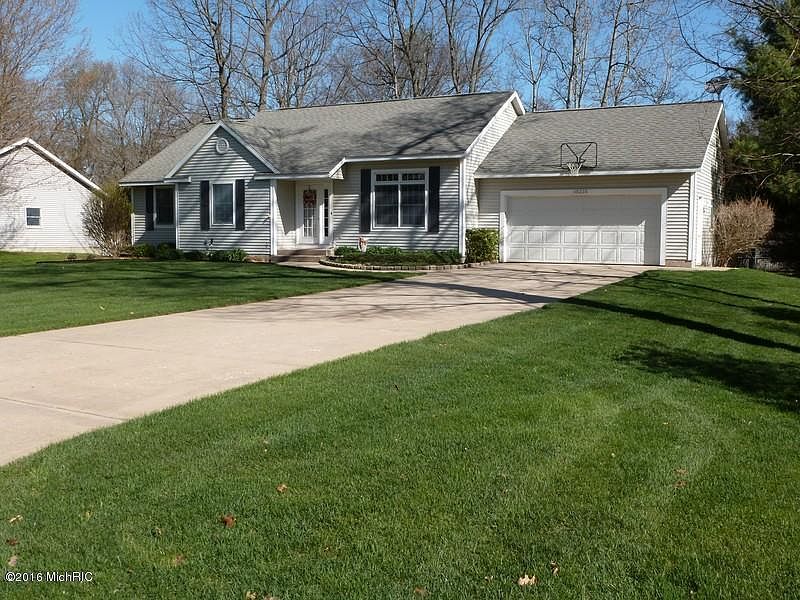1st image of 15225 Grand Oak Dr
