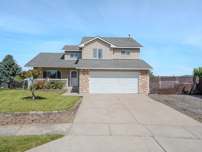 3925 N Graphite Ct — Photo 2