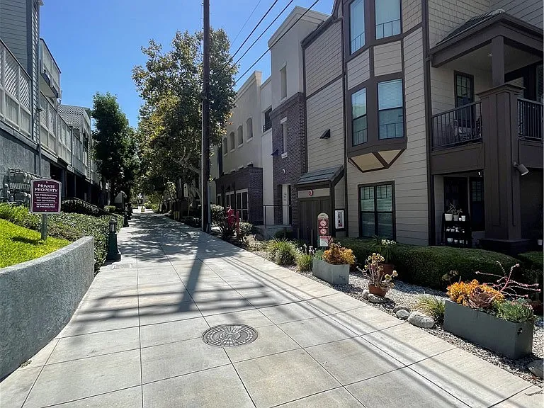 530 S Primrose Ave — Photo 19