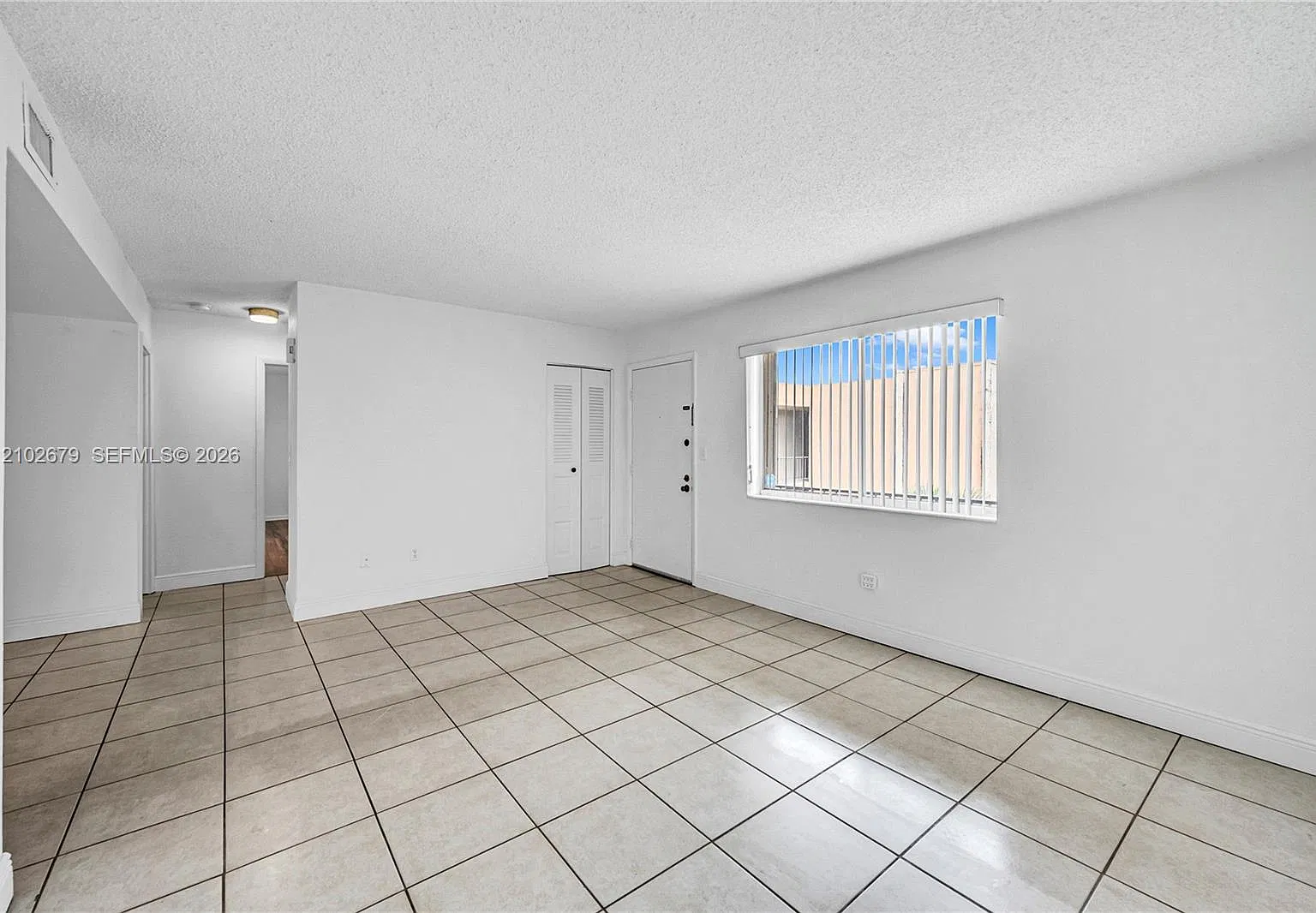 Kendall Acres West Condo — Photo 3