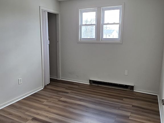 5th image of 6849 Washington Ave Back 1