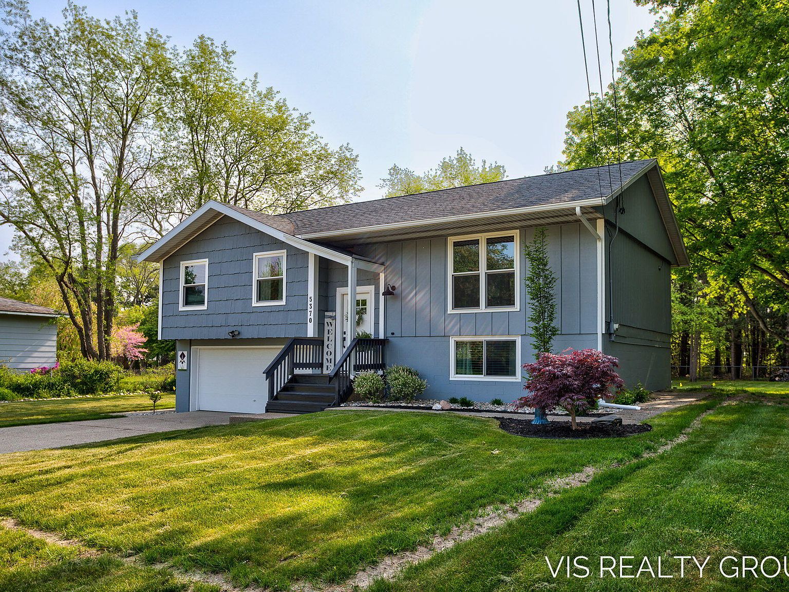 5370 Hillview Dr, Norton Shores, MI 49441 Zillow