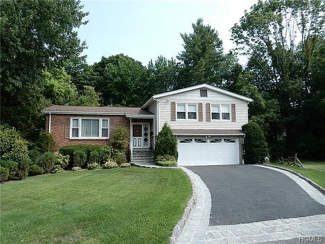 1st image of 2 Ivy Cir