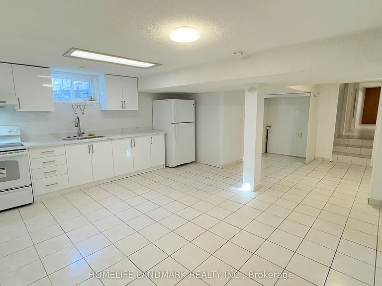 35 Lambeth Sq — Photo 11