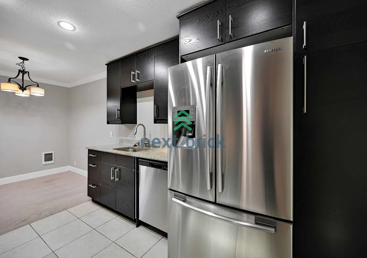 Beautiful home with 2 beds, 1 baths for rent Live in the Heart of Bellevue! — Photo 2
