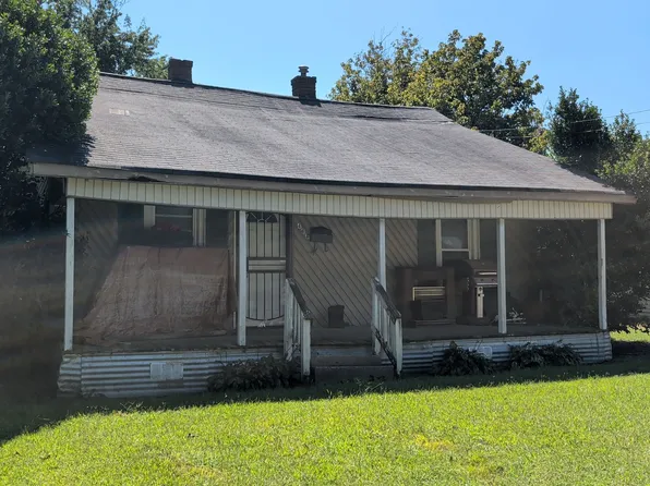 408 E 2nd St, Trenton, TN 38382
