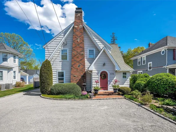 176 Berry Hill Road, Syosset, NY 11791