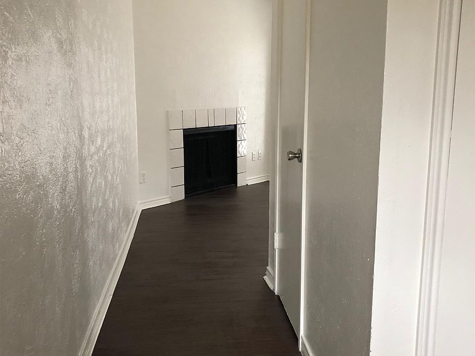 1st image of 104 Lake Meadows Dr