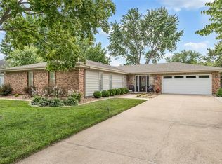 39 Normandy Dr, Lake Saint Louis, MO 63367