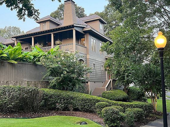 3rd image of 14 Deerberry Forest Cir