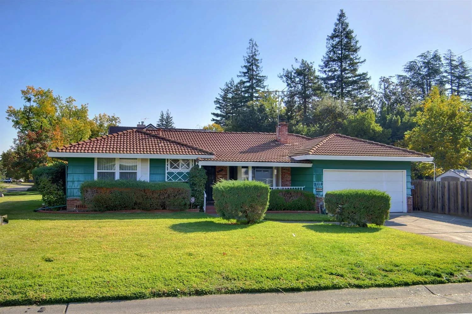 2110 Cascade Rd photo 1