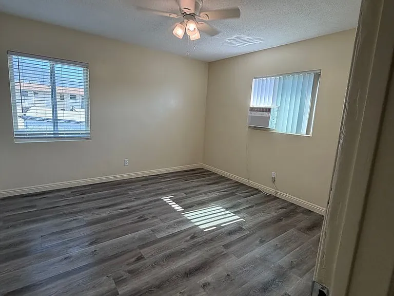 616-618 S Santa Anita Ave — Photo 1