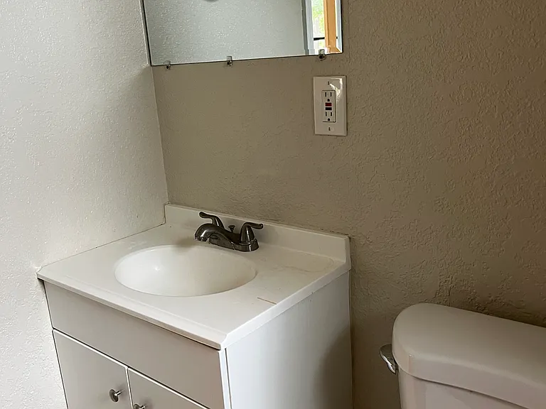 1003 Pennsylvania Ave #1 — Photo 10