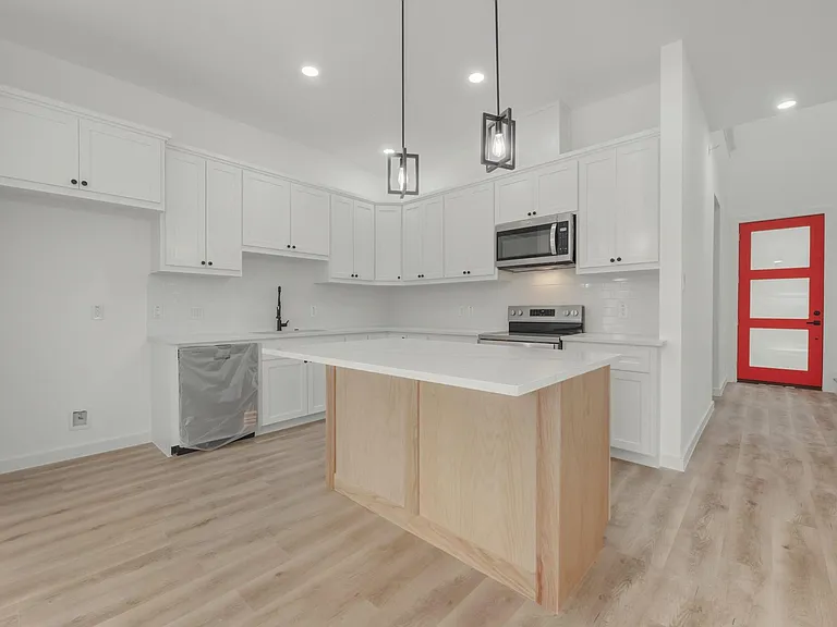 117 Capetown Ln — Photo 17