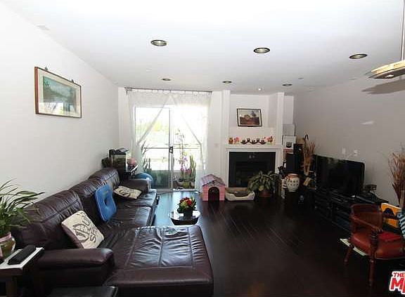 3rd image of 1150 S Oxford Ave APT 202