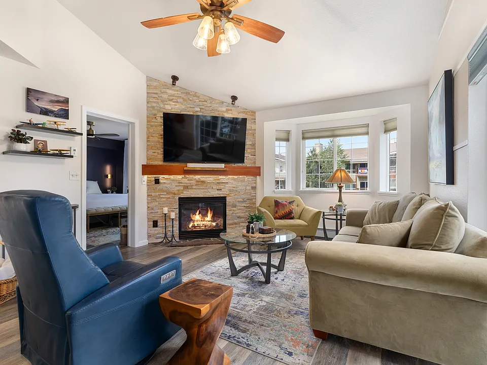 Living Room | Gas Fireplace | Scenic View