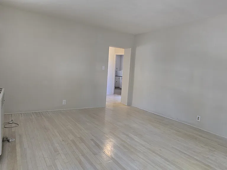 1608 Silver Lake Blvd — Photo 5