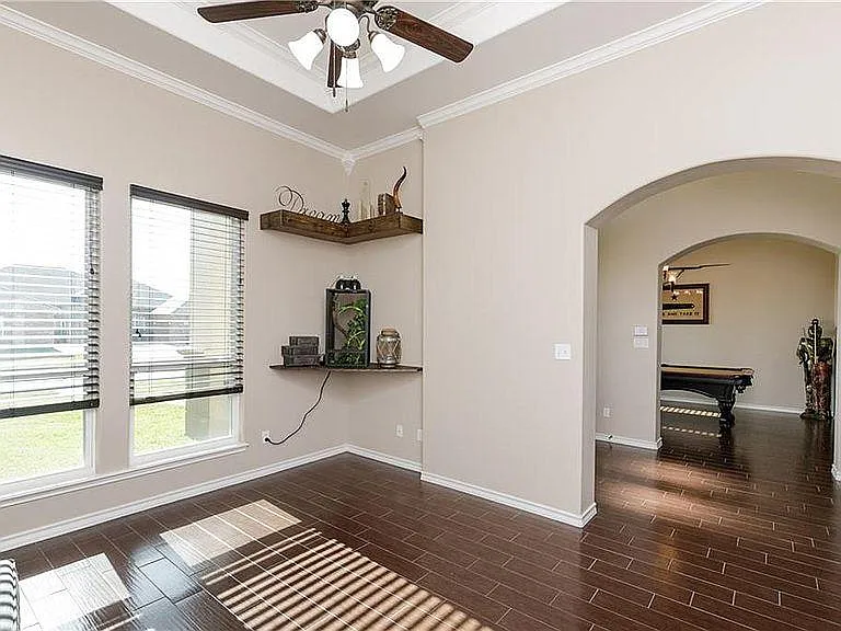 2126 Arman St — Photo 10