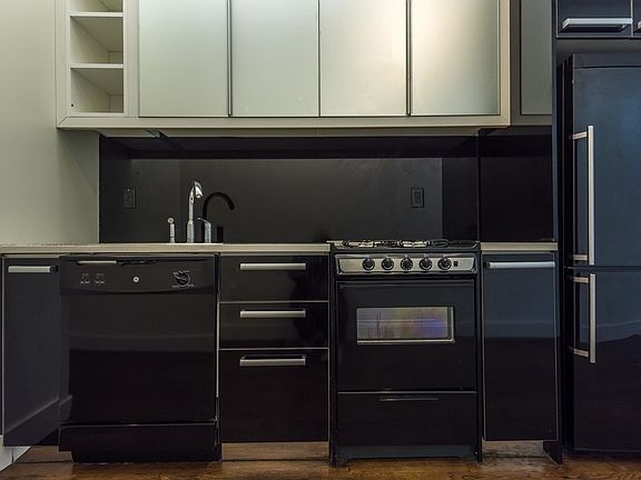 4th image of 179 Maujer St #1E