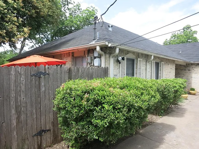 1005 W Martin Luther King Blvd #A — Photo 9